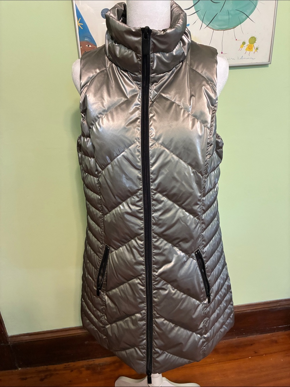 Anorak silver puffer vest, size M